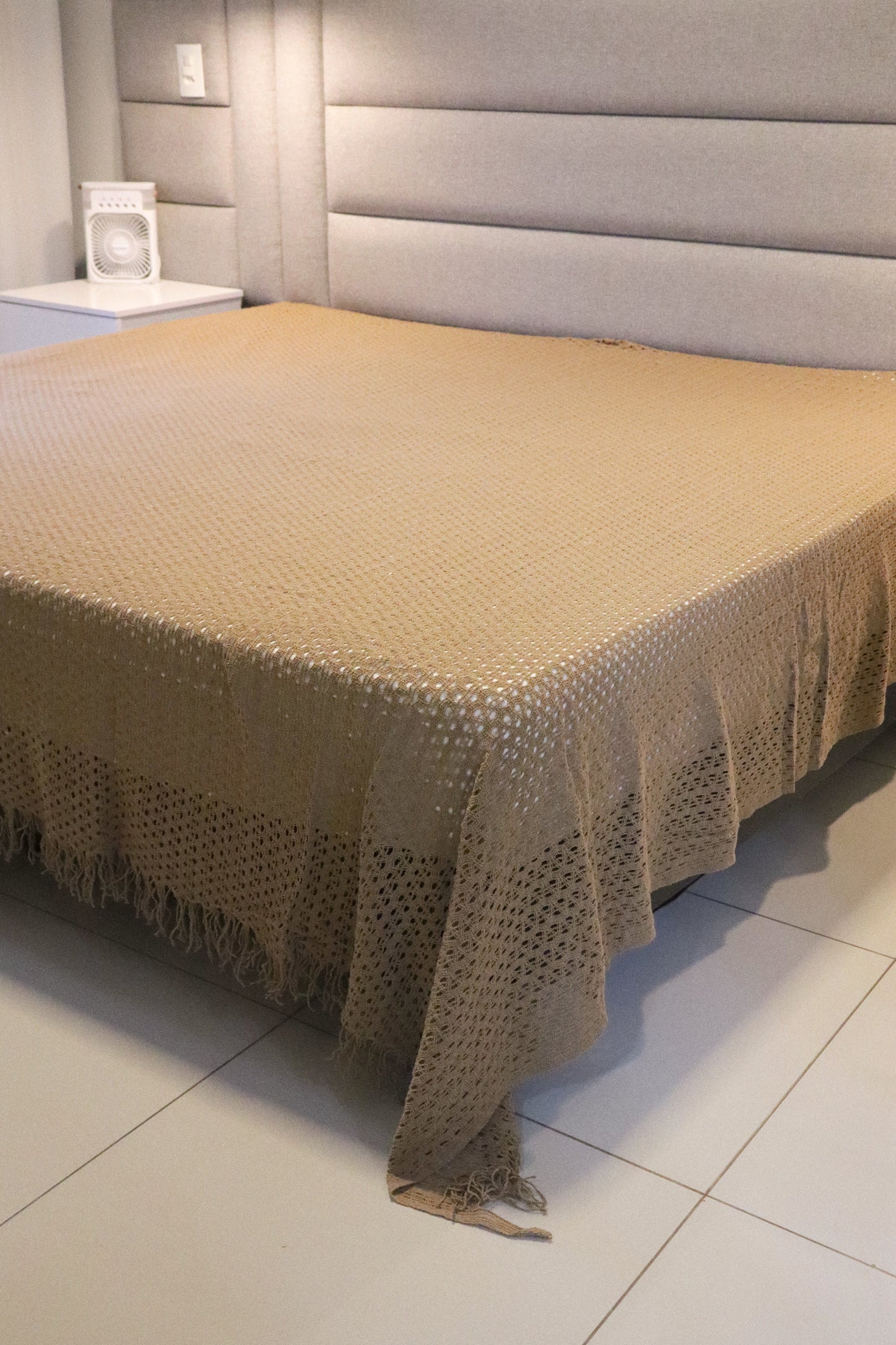 Colcha para Cama Queen em Renda Caramelo 2,30x2,90m