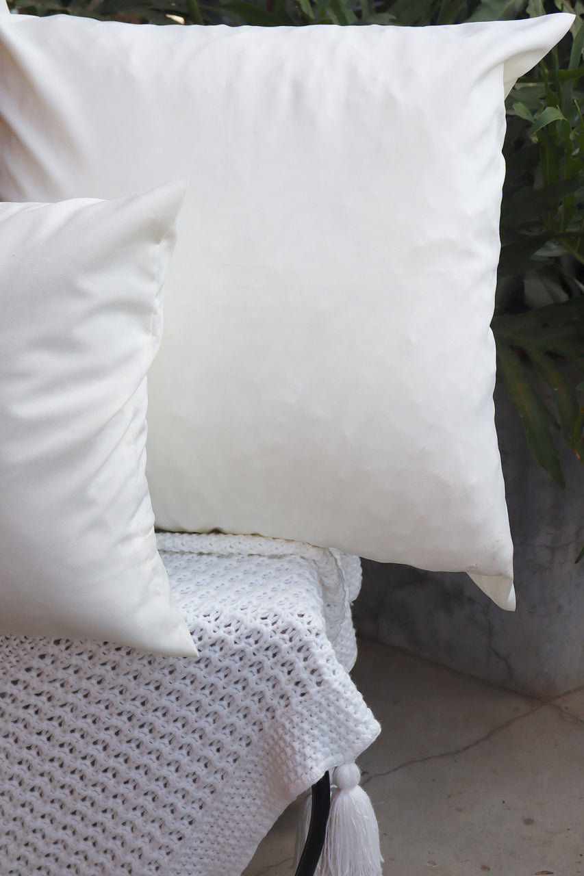Capa de Almofada Oxford Lisa Off White Cru 65x65