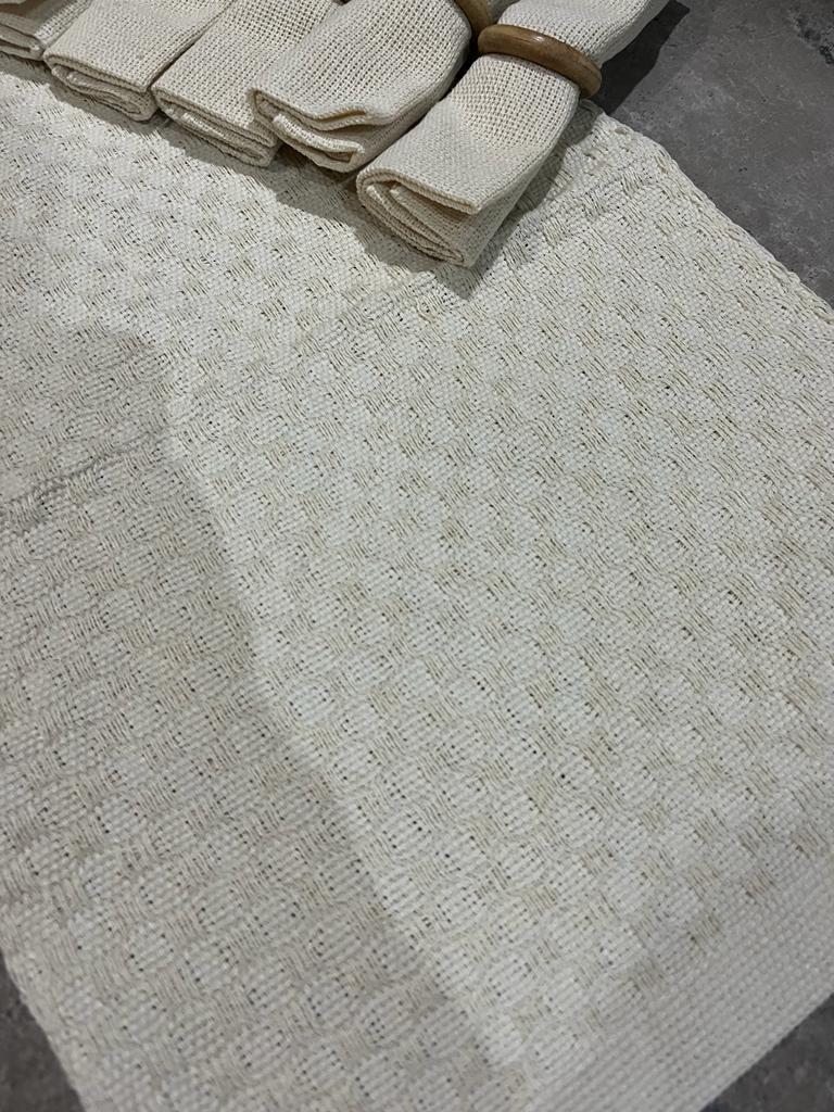 Kit De Jogo Americano, Guardanapo e Argola 6 lugares Cru
