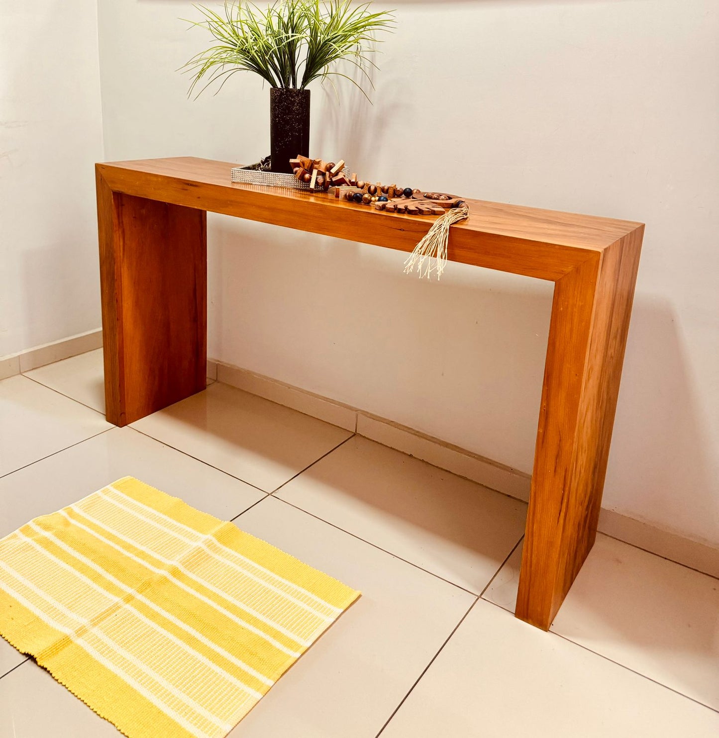 Tapete em Linha Amarelo 48x78cm