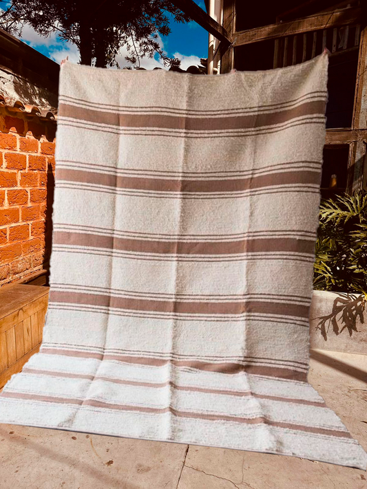 Tapete Algodão Bordado Listrado Chic Café com Leite 2,00x3,00m