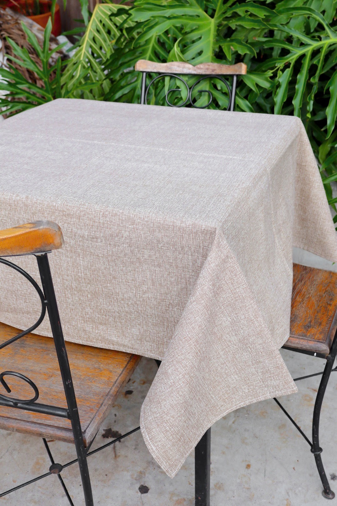 Toalha de Mesa Impermeável Mesclada Marrom 1,45mx1,5m