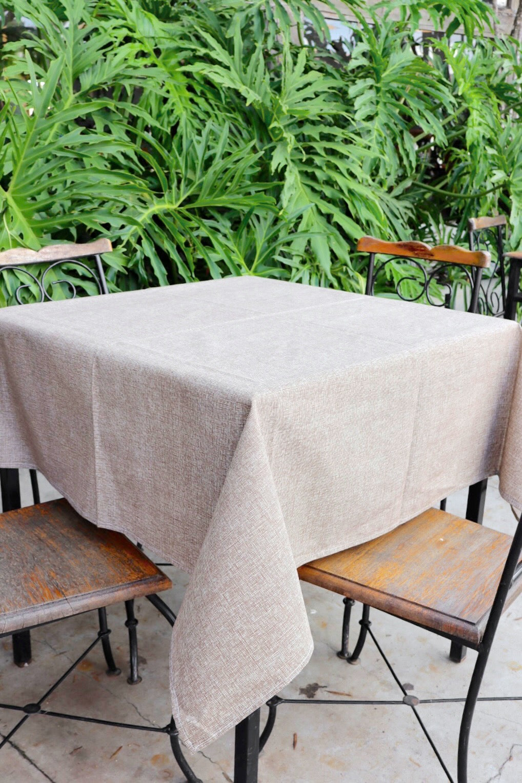 Toalha de Mesa Impermeável Mesclada Marrom 1,45mx1,5m