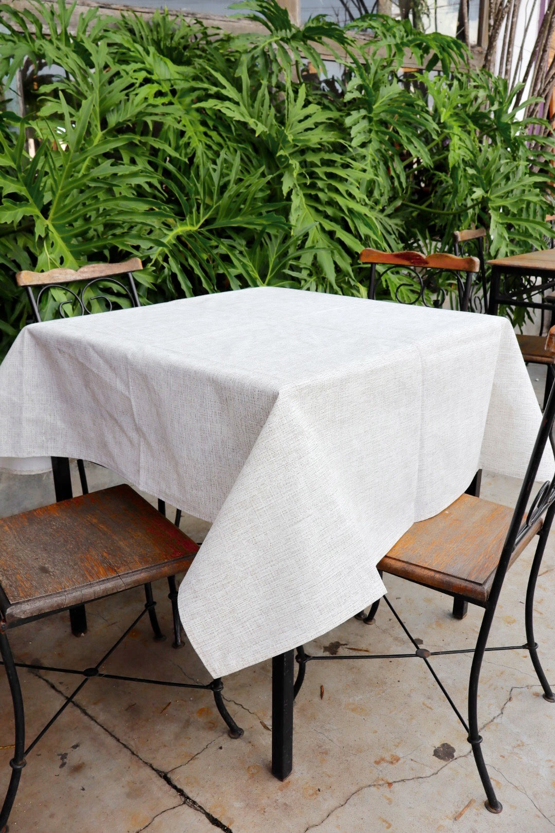Toalha de Mesa Impermeável Mesclada Cru 1,45mx1,5m