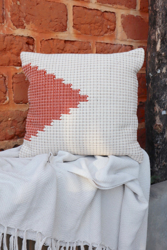 Capa de Almofada em Linha Bico 100% Algodão Cru com Terracota 50x50