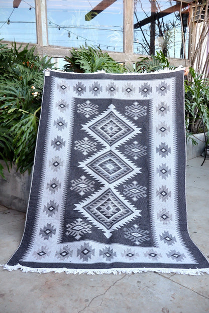 Tapete Kilim Antep 1,50x2,00m Cinza DES 002