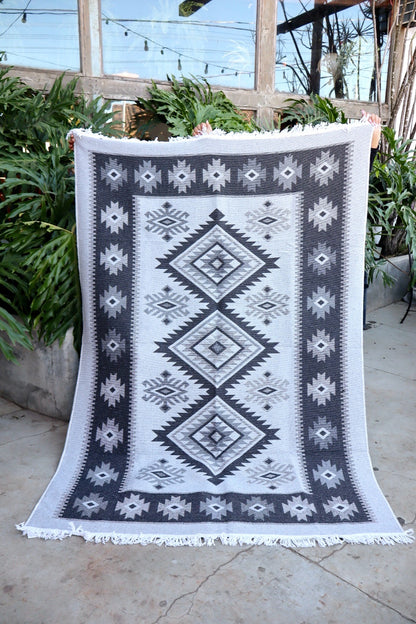 Tapete Kilim Antep 1,50x2,00m Cinza DES 002