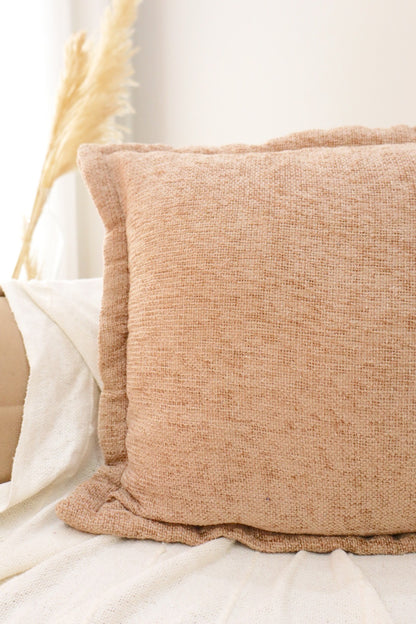 Capa de Almofada em Chenille com Aba Lateral Nude 45x45