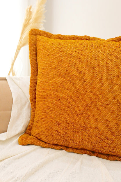 Capa de Almofada em Chenille com Aba Lateral Mostarda 45x45