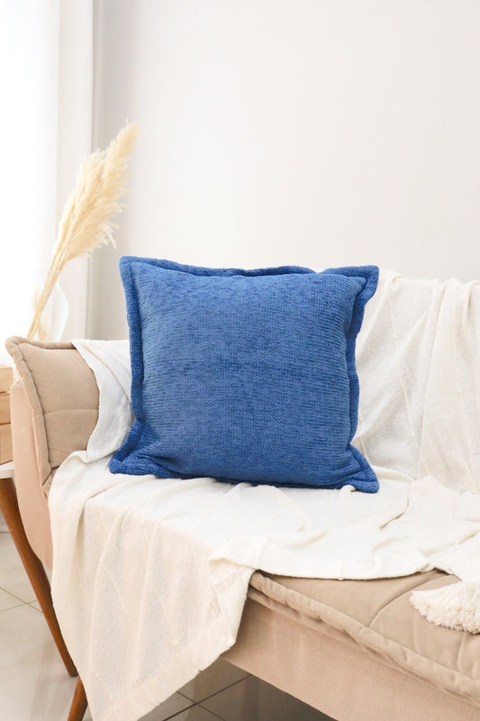 Capa de Almofada em Chenille com Aba Lateral Azul 45x45