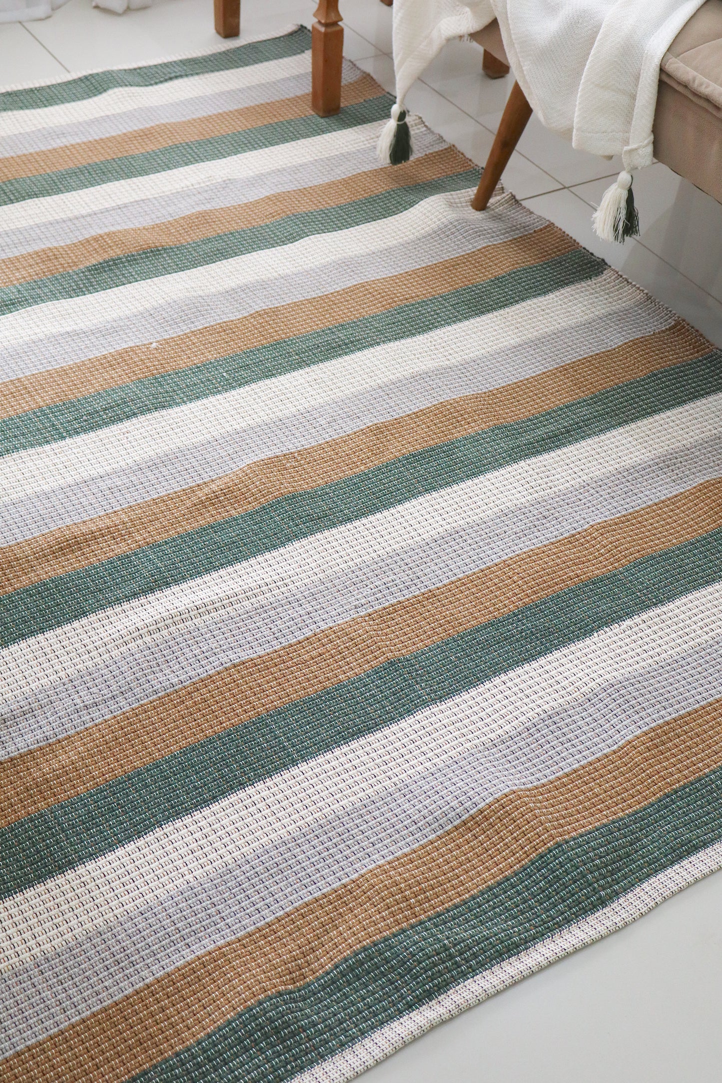 Tapete em Linha Listrado Verde e Marrom 1,50x2,00m