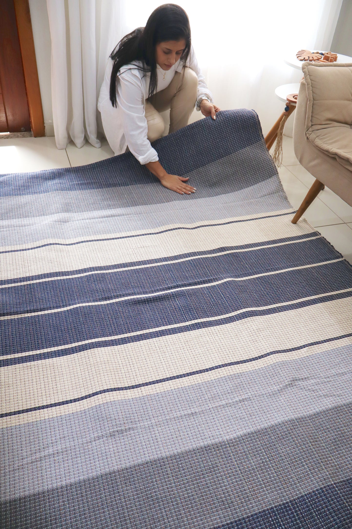 Tapete em Linha Listrado Azul e Cru 1,50x2,00m