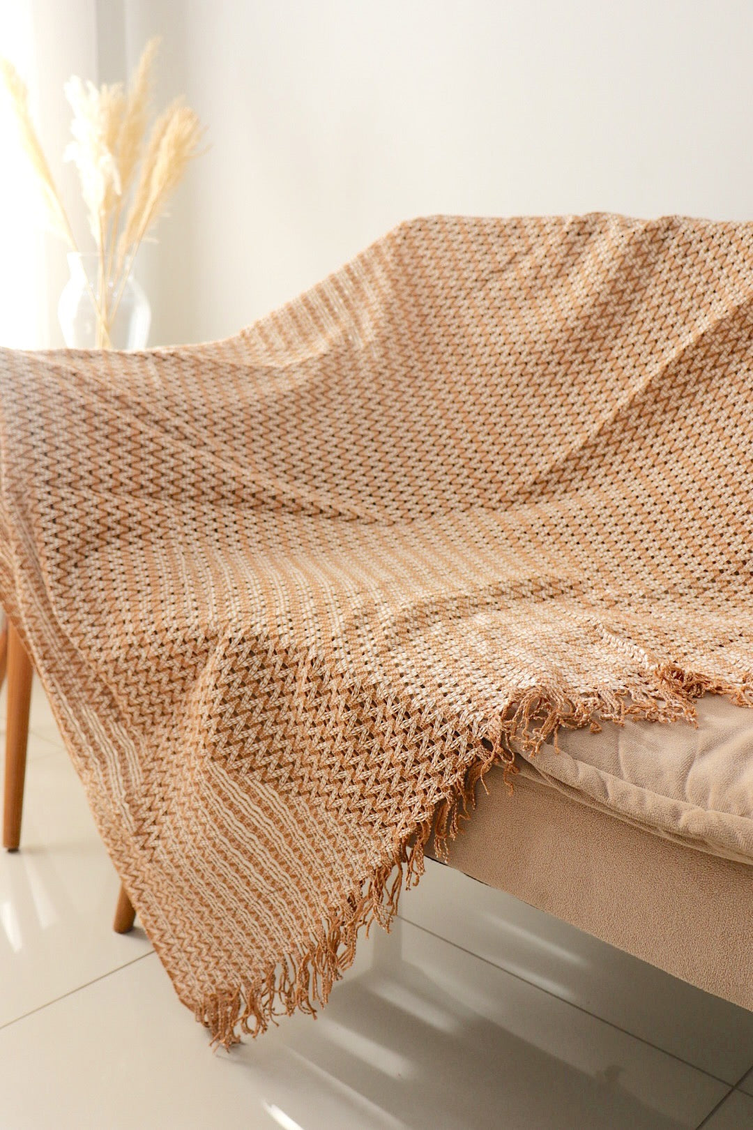 Manta para Sofá em Renda Caramelo 1,20x1,50m