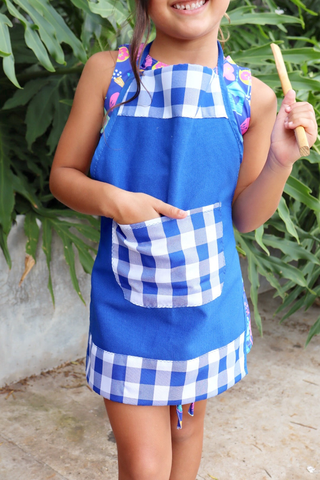 Avental Infantil com Touca Azul Xadrez