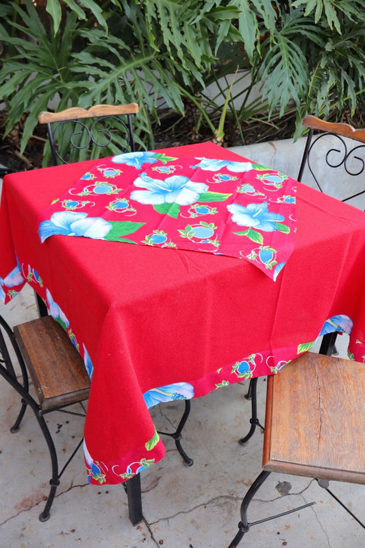 Toalha de Mesa com Barra de Chita Vermelha com Composê 1,5mx1,5m