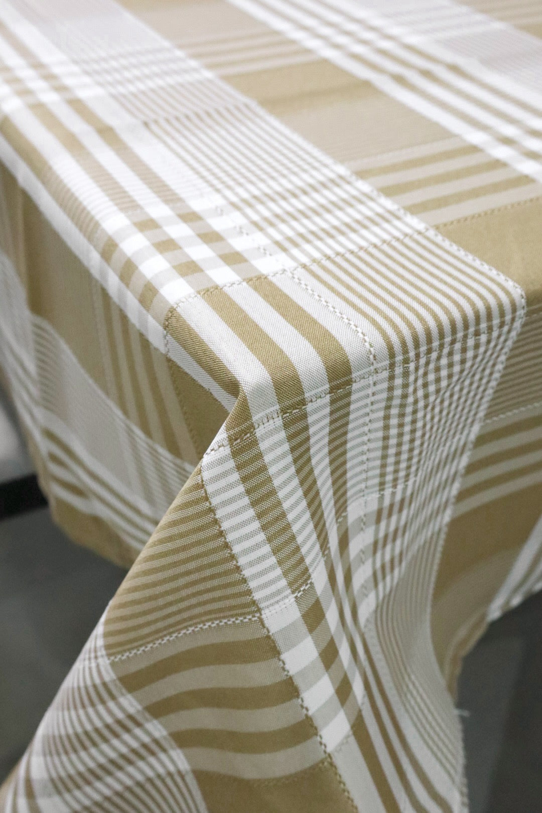 Toalha de Mesa Oxford Piquenique Xadrez Bege 1,5mx2,2m