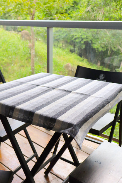 Toalha de Mesa Quadrada Cobre Lanche Listrada Preta e Cinza 0,70x0,70m