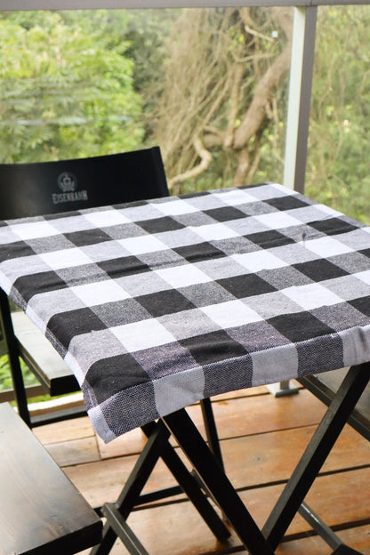 Toalha de Mesa Quadrada Cobre Lanche Xadrez Preta e Branca 0,70x0,70m