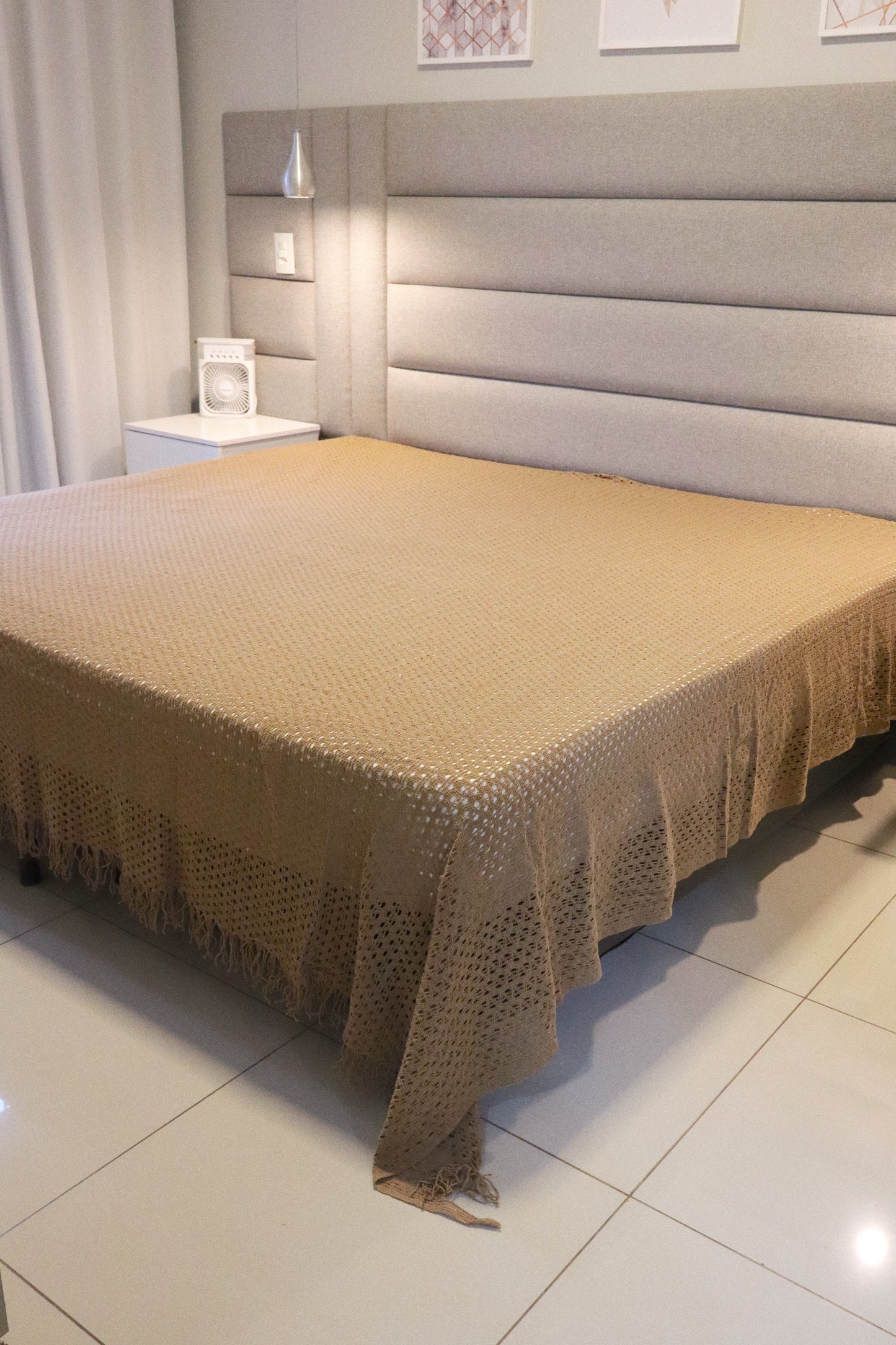 Colcha para Cama Queen em Renda Caramelo 2,30x2,90m