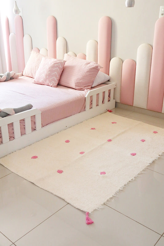 Tapete Médio Algodão Bordado Pompom Bolinhas Rosa 1,00x1,50m