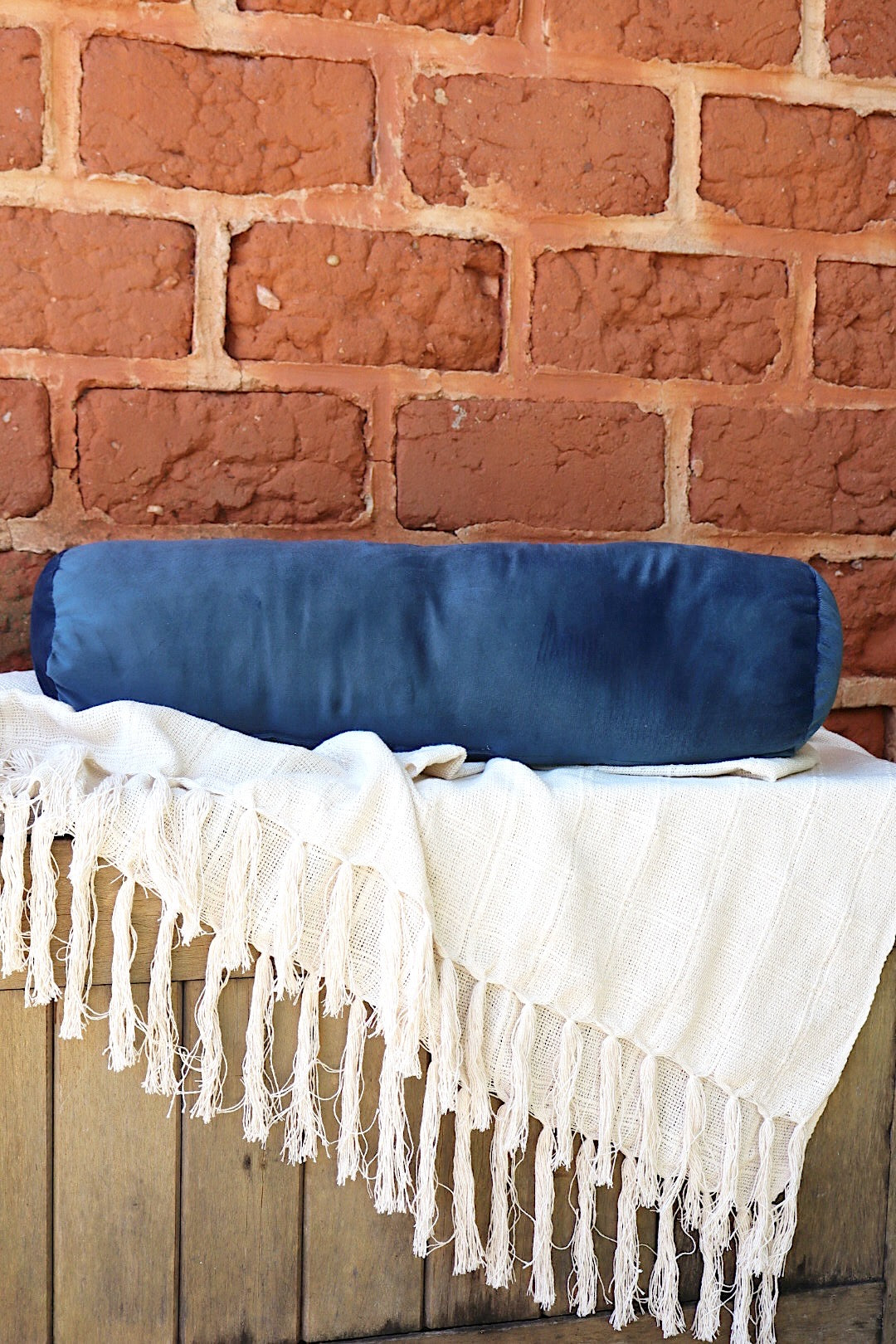 Almofada Rolinho Decorativa Suede Azul