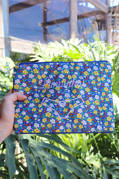 Necessaire Porta Calcinha Limpinha Sujinha P Florzinhas Azul e Amarela