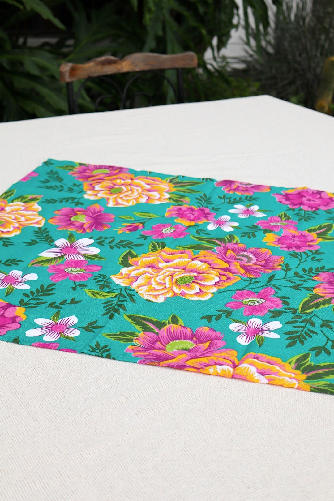 Toalha de Mesa Quadrada Com Barra em Chita Tifanny Mesa 8 Lugares 2,40x2,40m