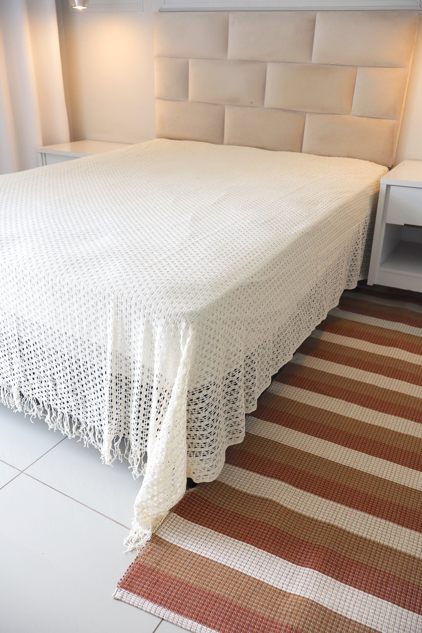 Colcha para Cama Queen em Renda Cru 2,30x2,90m