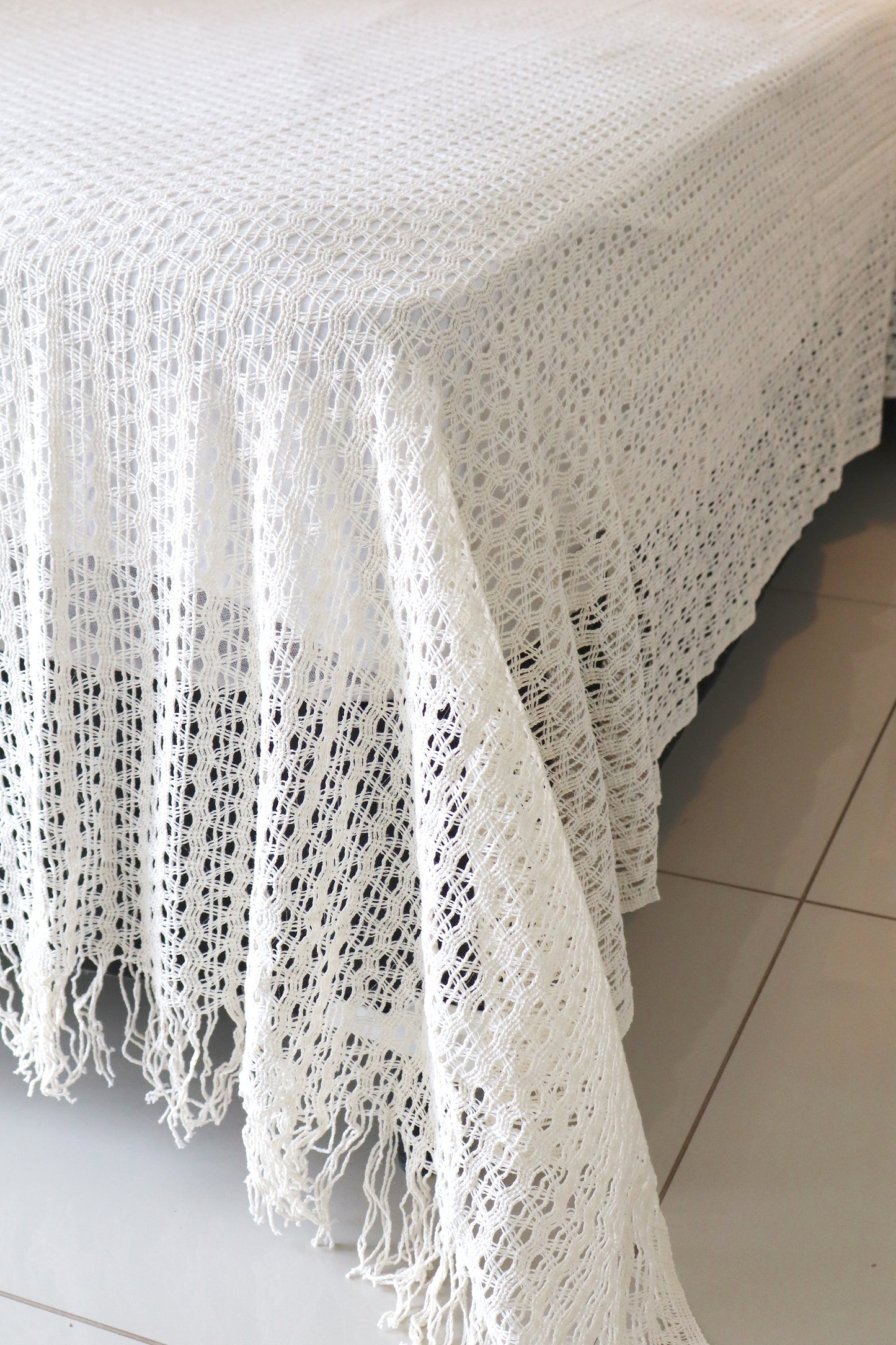 Colcha para Cama Queen em Renda Cru 2,30x2,90m