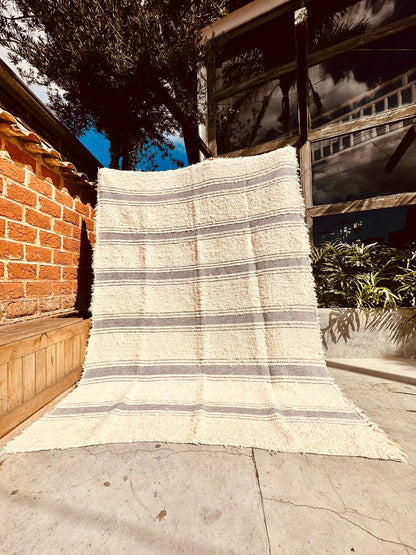Tapete Algodão Bordado Listrado Chic Cinza 2,00x2,50m