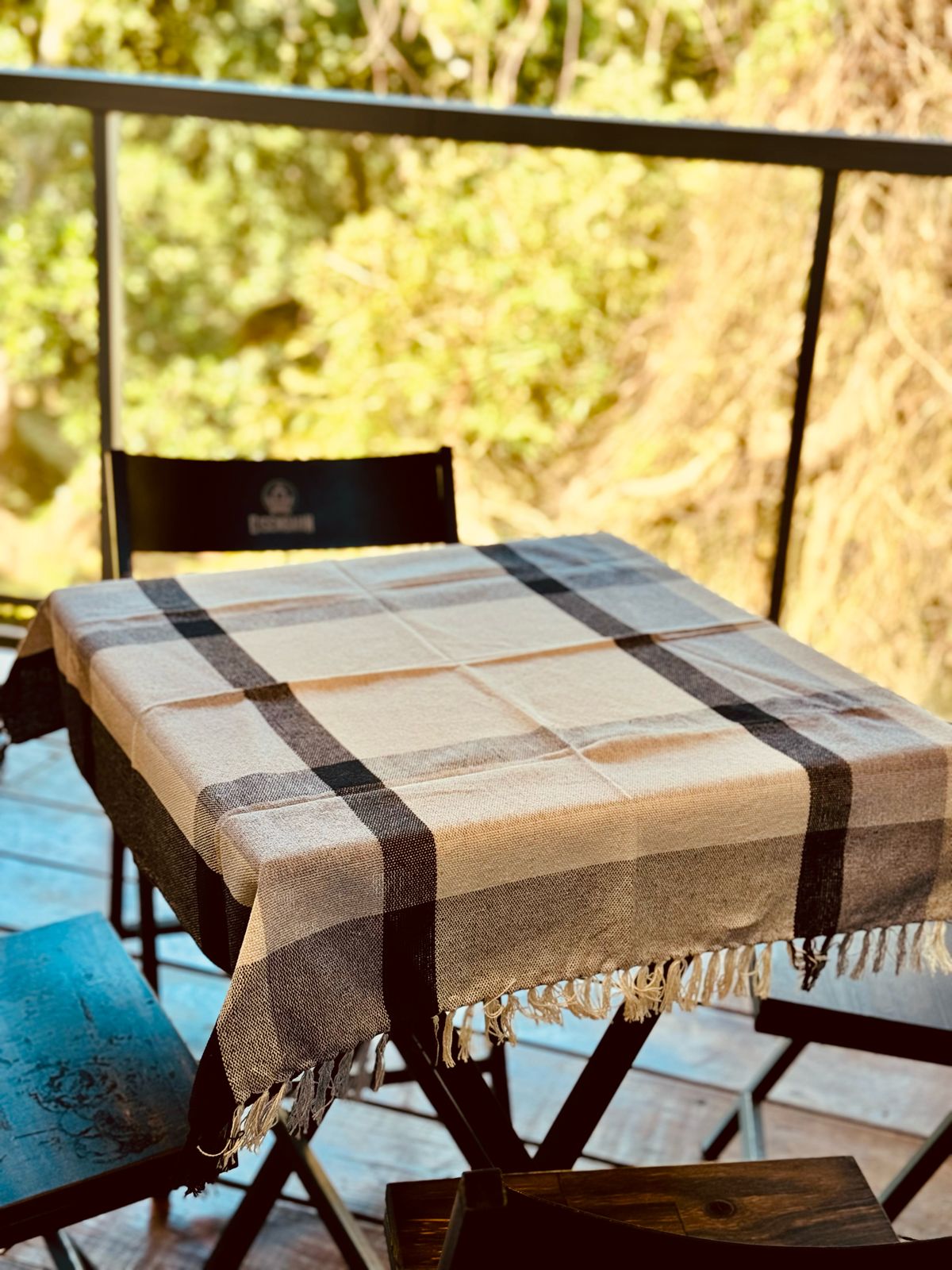 Toalha de Mesa Quadrada Cobre Lanche Xadrez Preta 0,85x0,85m
