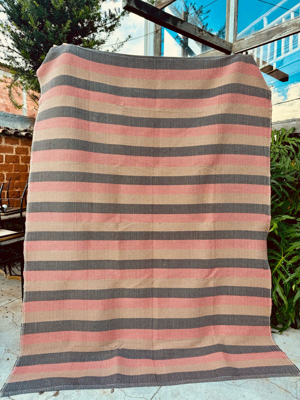 Tapete em Linha Listrado Terracota, Marrom e Café com Leite 2,00x2,50m