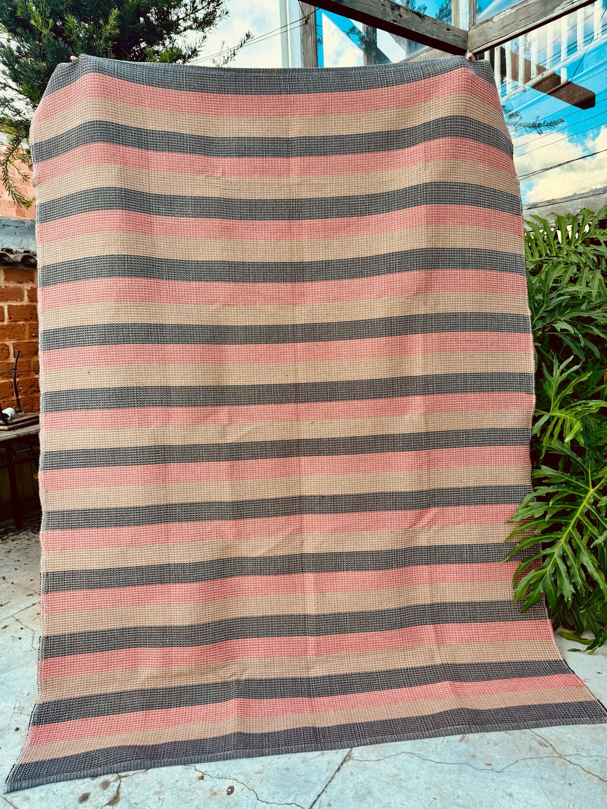 Tapete em Linha Listrado Terracota, Marrom e Café com Leite 2,00x2,50m