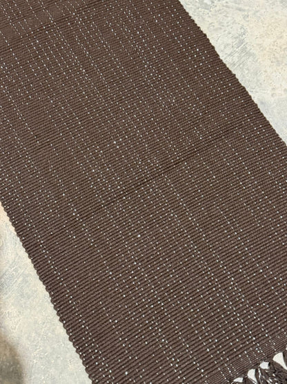 Caminho de Mesa Linha com Fio Lurex Marrom 1,5m